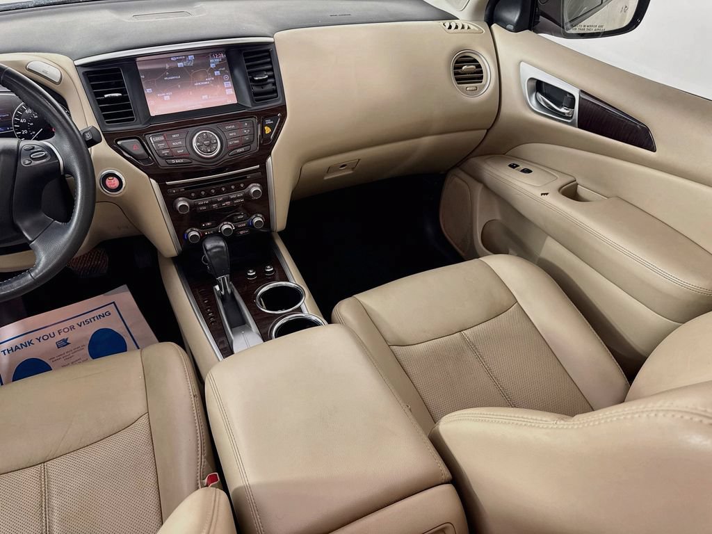 Used 2016 Nissan Pathfinder Platinum w/ Family Entertainment Package FWD image 31