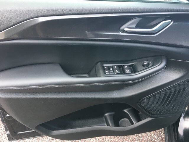 Used 2023 Jeep Grand Cherokee Altitude image 13