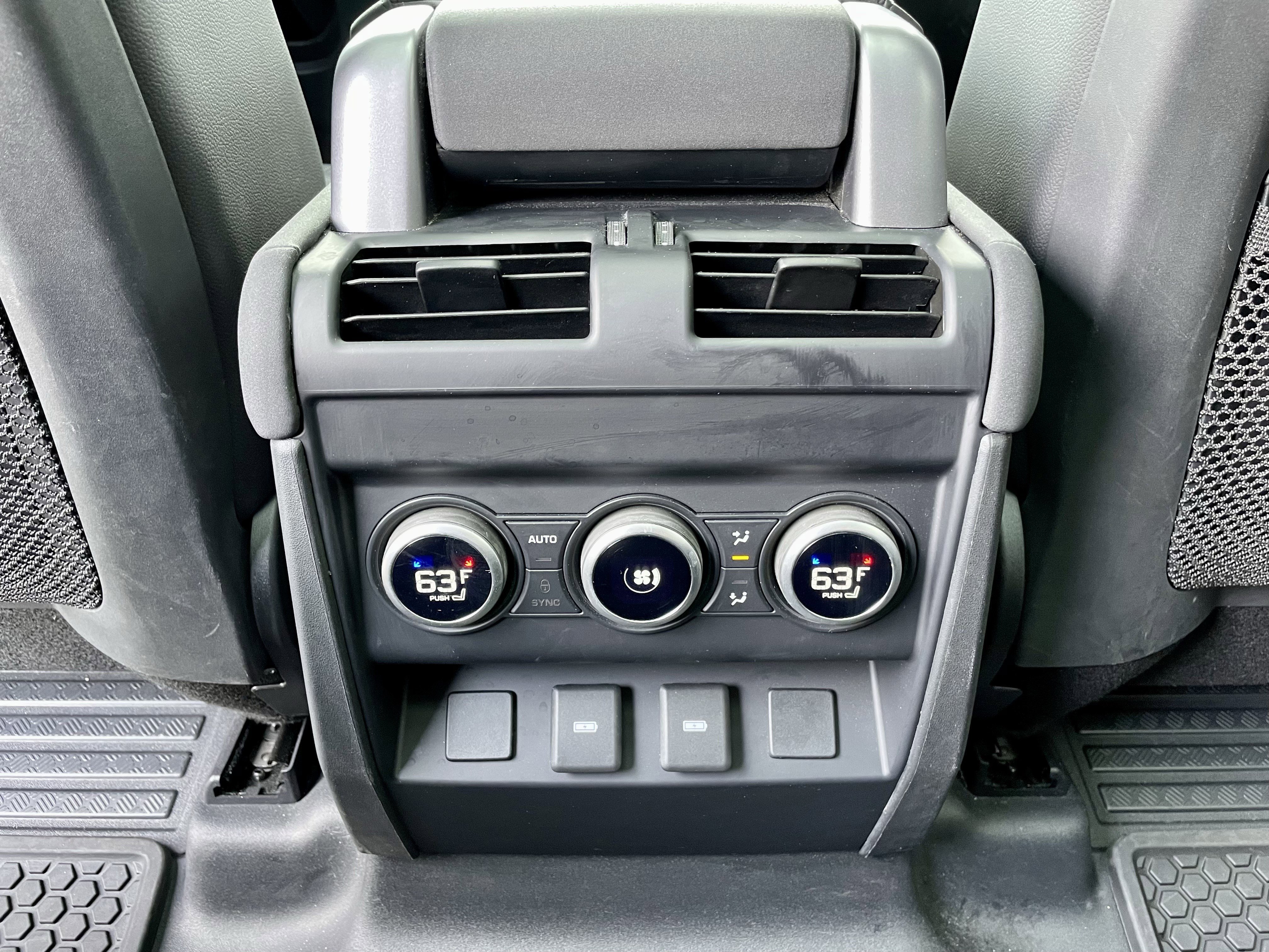 Certified 2023 Land Rover Defender 110 X-Dynamic SE image 26