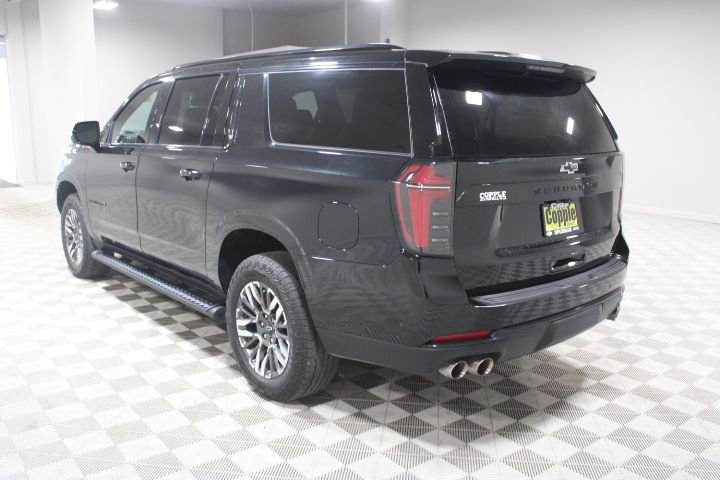 Certified 2025 Chevrolet Suburban Z71 image 8