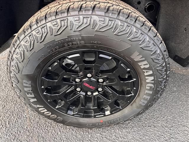 New 2026 GMC Canyon Elevation w/ Convenience Package AWD/4WD image 13
