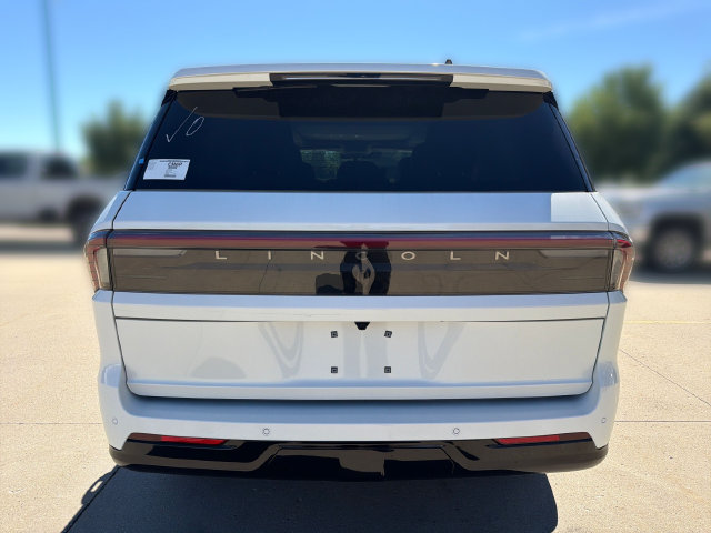 New 2026 Lincoln Navigator Reserve AWD/4WD image 7