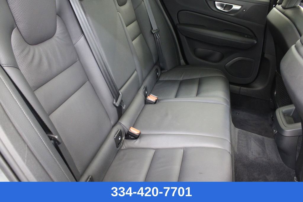 Used 2025 Volvo V60 B5 Cross Country Plus image 22