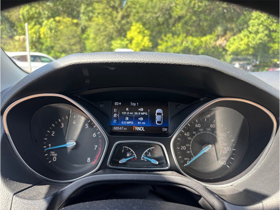 Used 2015 Ford Focus SE FWD image 17