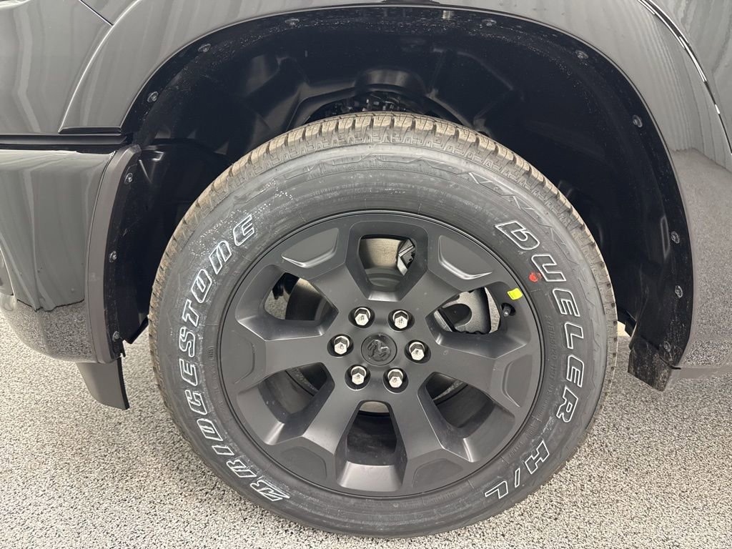 New 2026 RAM 1500 4x4 Crew Cab image 10