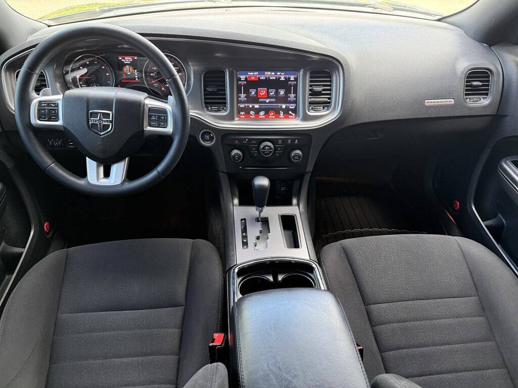 Used 2013 Dodge Charger R/T w/ Wheels & Tunes Group RWD image 13