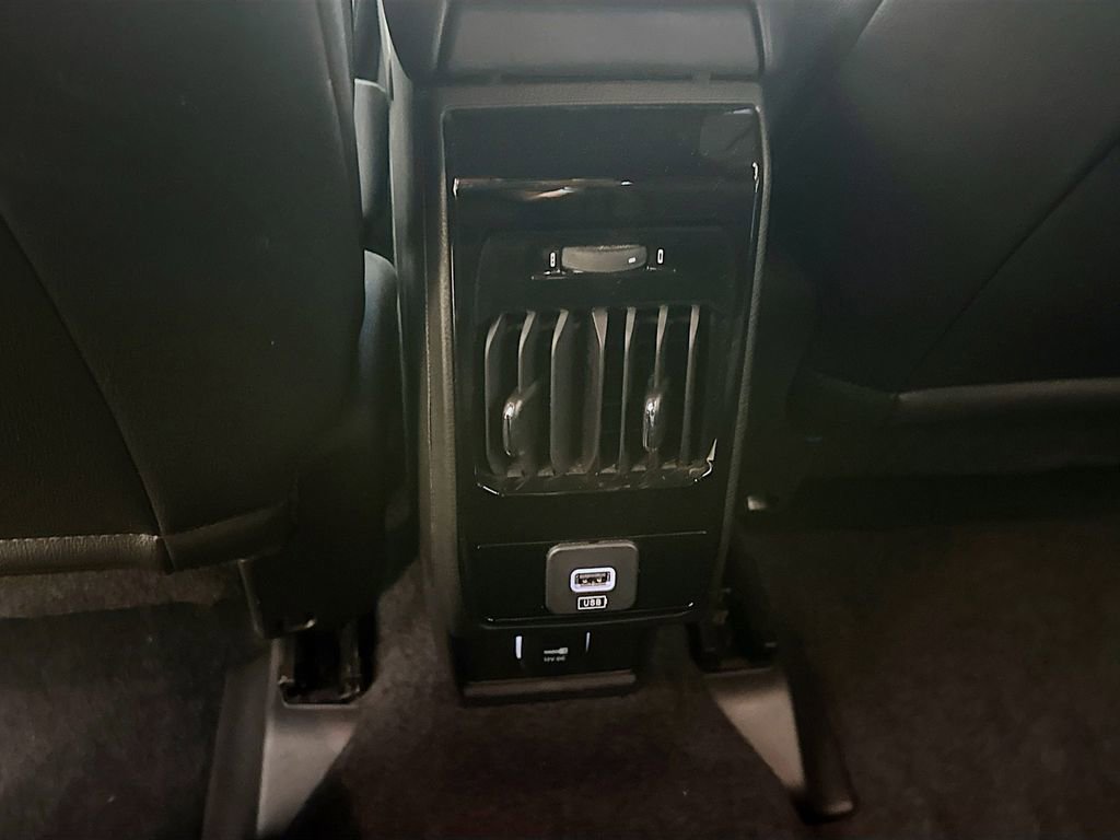 Used 2025 Jeep Compass Latitude image 28