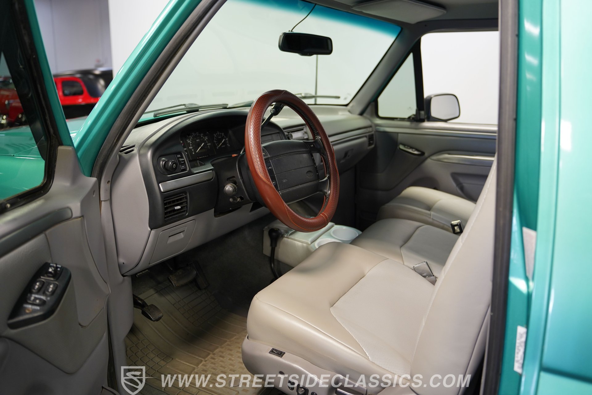 Used 1995 Ford F150 XL AWD/4WD image 4