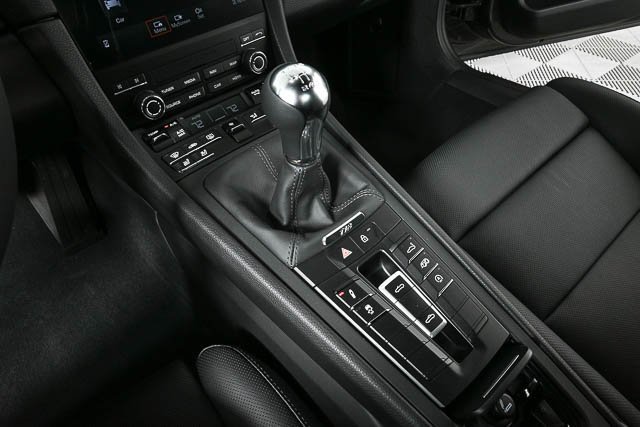 New 2025 Porsche 718 Boxster image 16