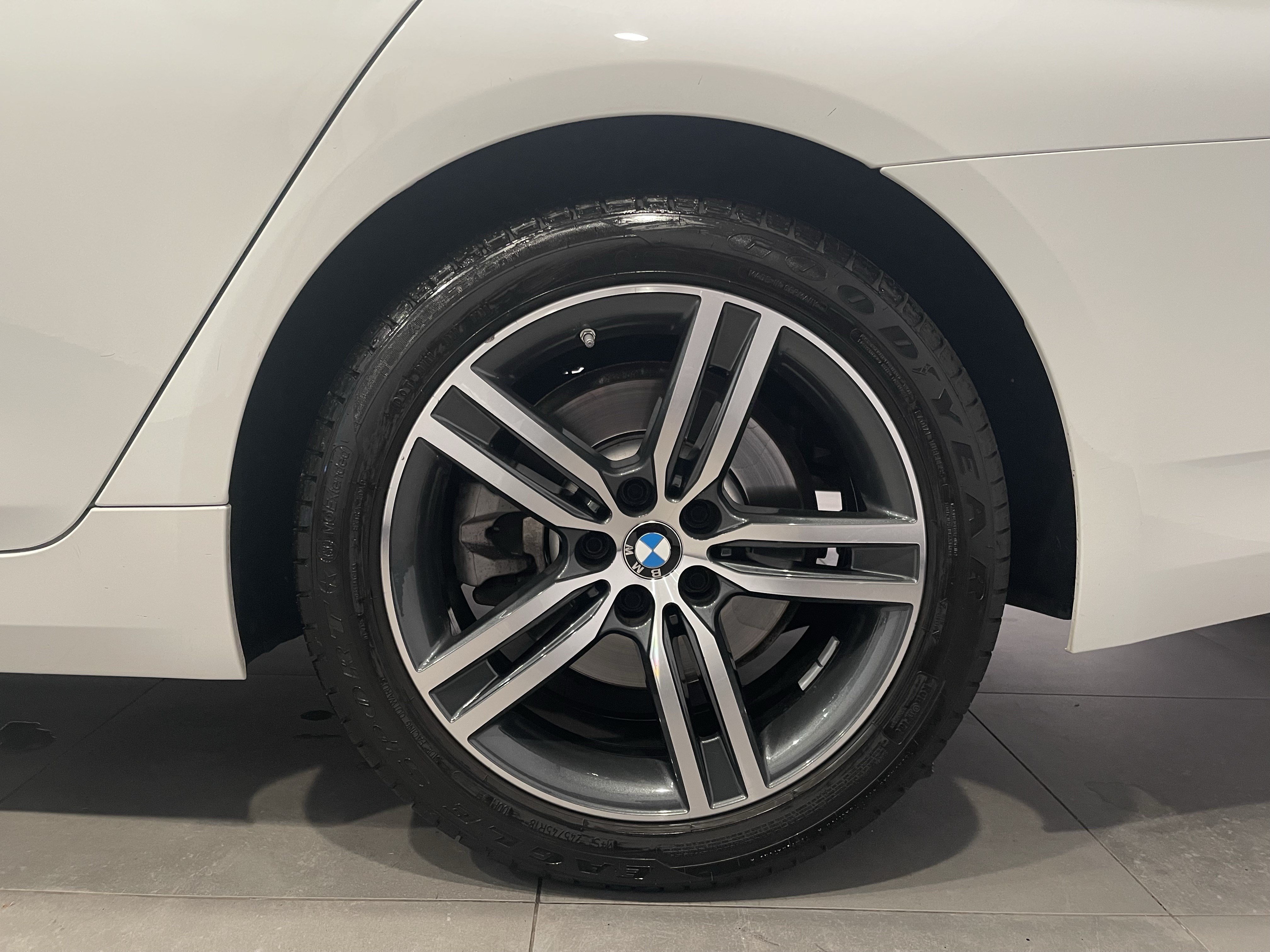 Certified 2023 BMW 530i xDrive w/ Convenience Package AWD/4WD image 8