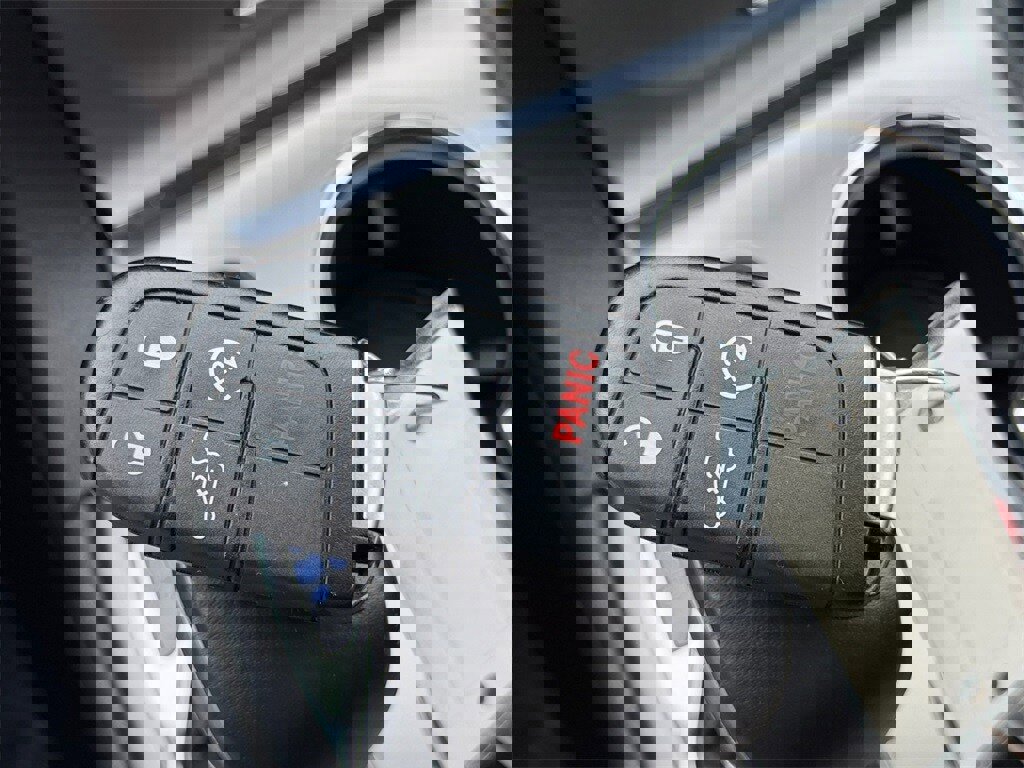 Used 2020 Jeep Grand Cherokee Limited w/ Luxury Group II image 31