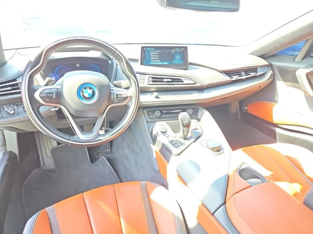 Used 2020 BMW i8 Coupe AWD/4WD image 3