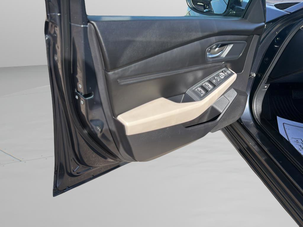 Used 2025 Honda Accord SE image 17