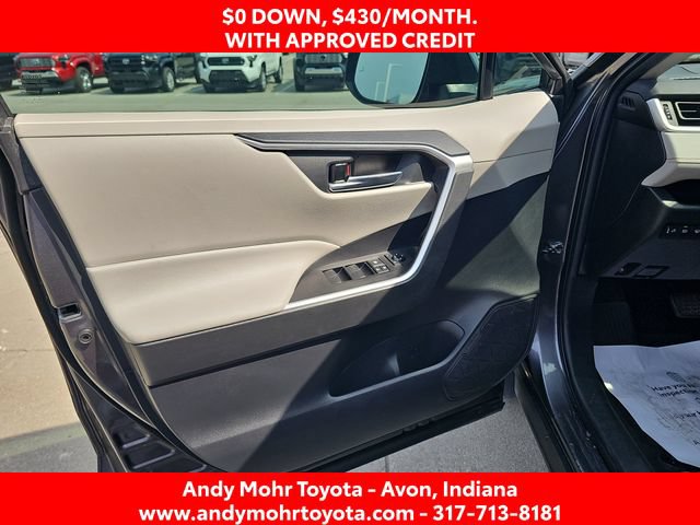 Used 2021 Toyota RAV4 XLE w/ Convenience Package AWD/4WD image 11