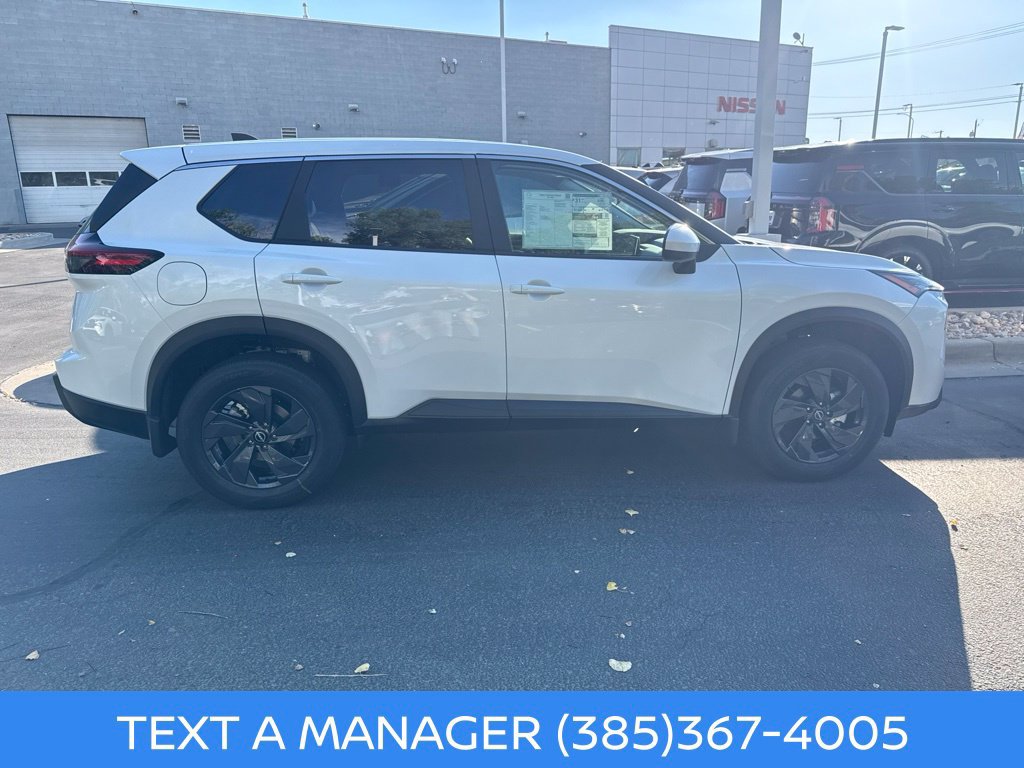 New 2026 Nissan Rogue SV AWD/4WD image 2