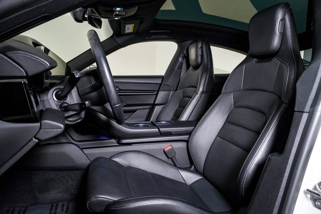 Certified 2023 Porsche Taycan image 5