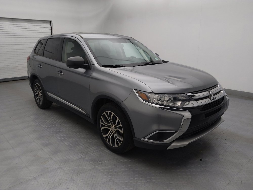 Used 2018 Mitsubishi Outlander SE image 13