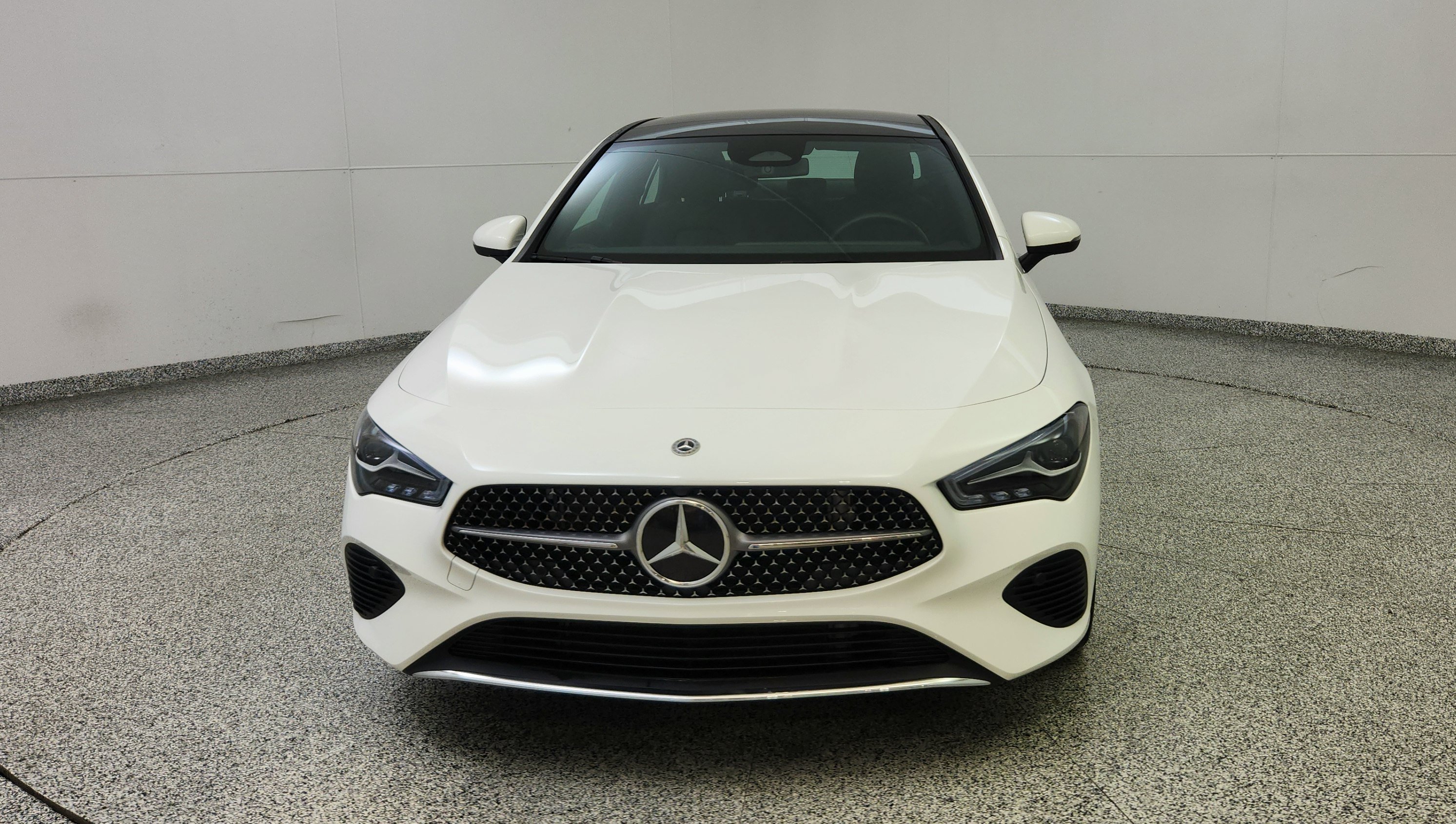Used 2025 Mercedes-Benz CLA 250 image 2
