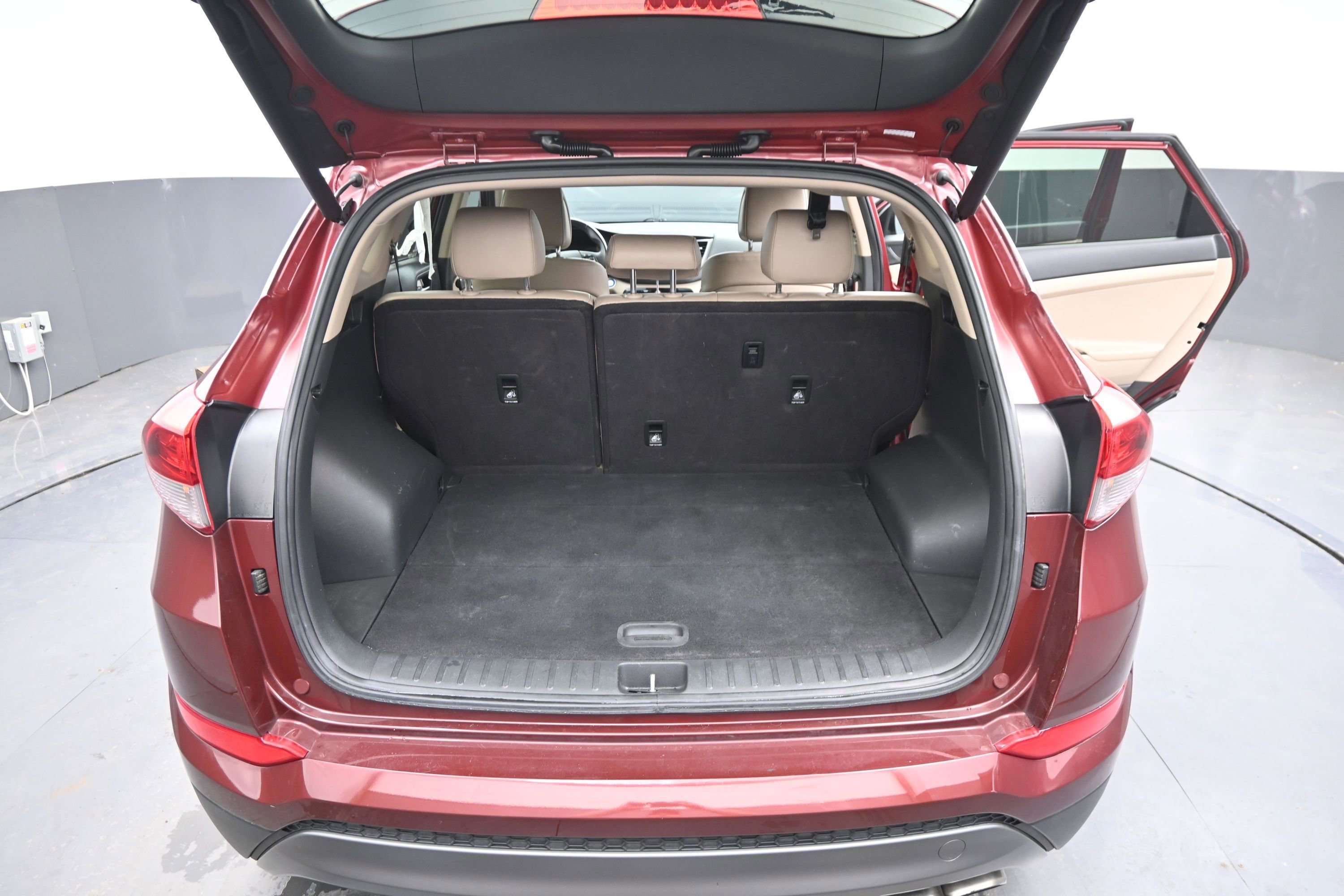 Used 2016 Hyundai Tucson Limited FWD image 12