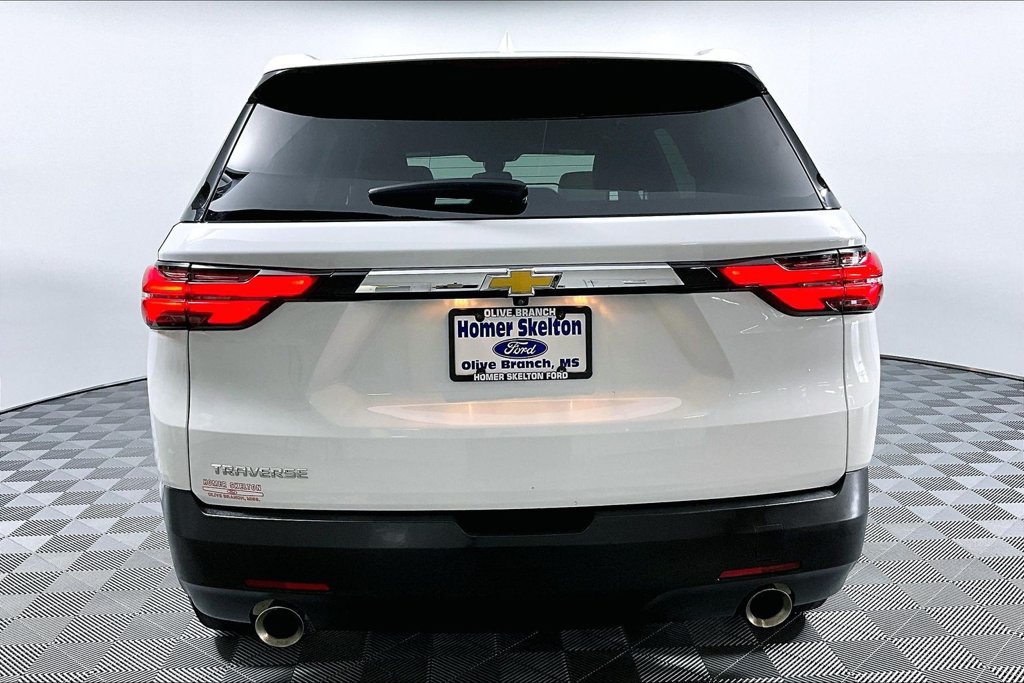 Used 2023 Chevrolet Traverse LS FWD image 4