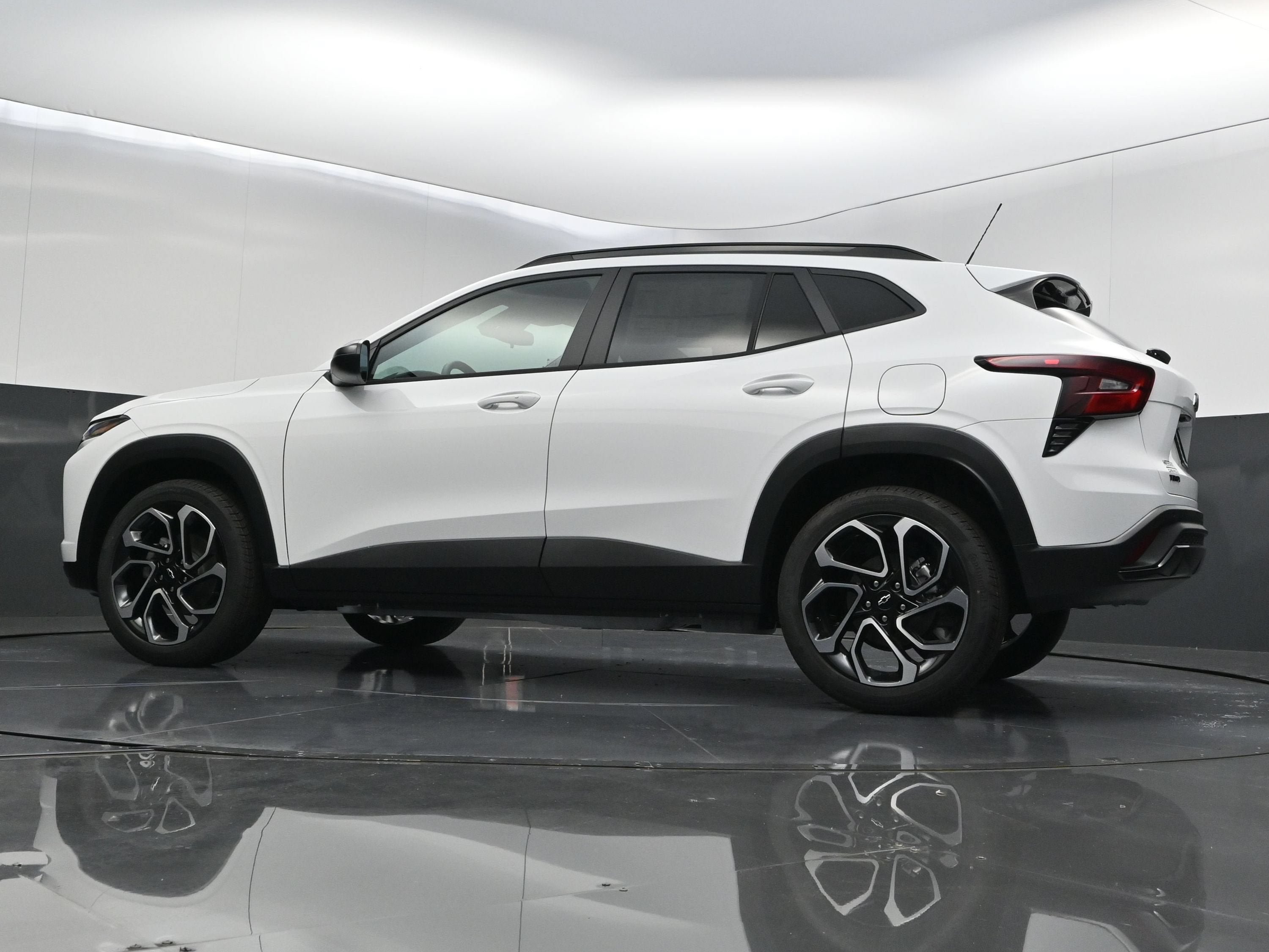 New 2026 Chevrolet Trax RS w/ Sunroof Package FWD image 42