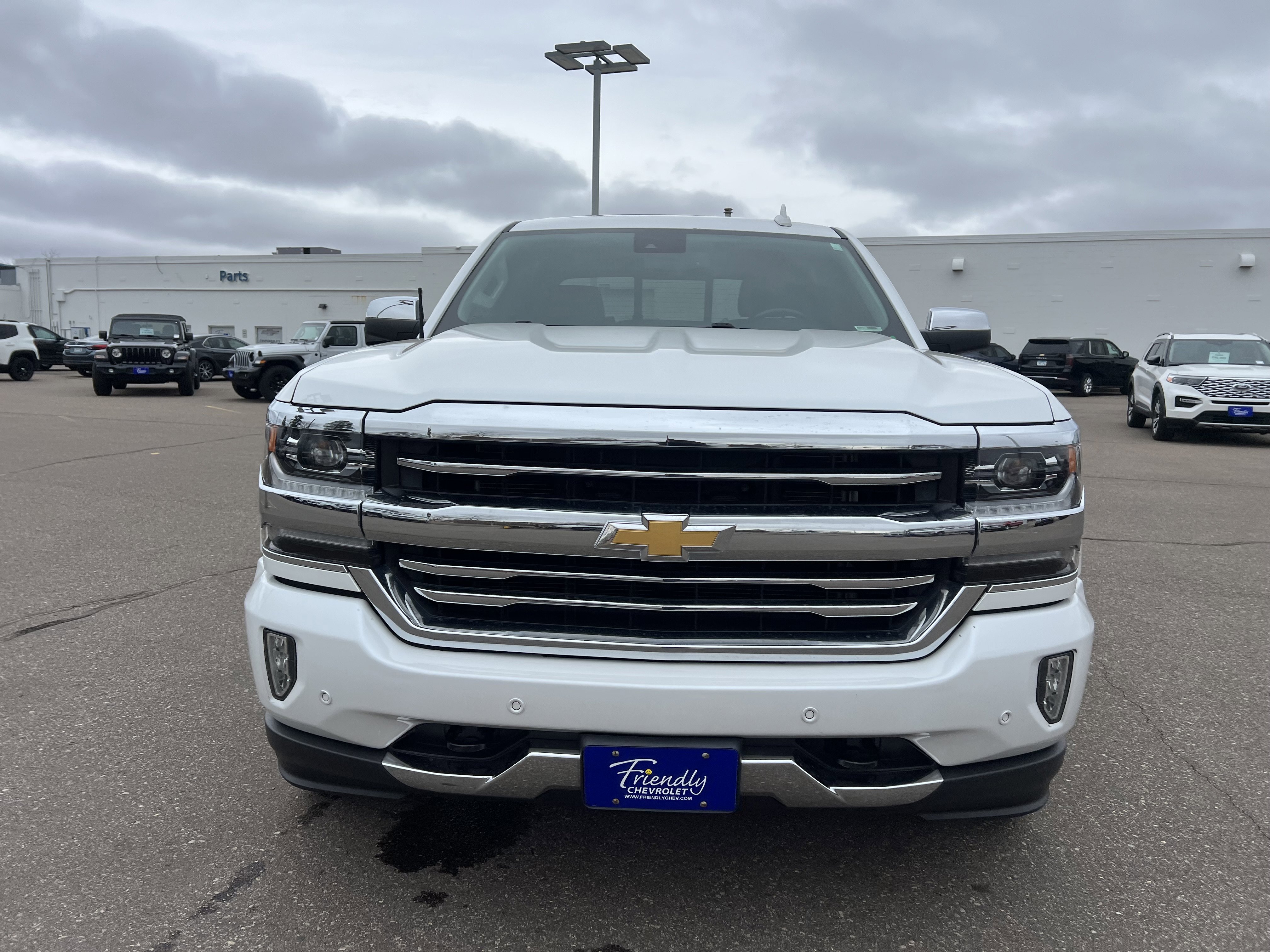 Used 2017 Chevrolet Silverado 1500 High Country image 2