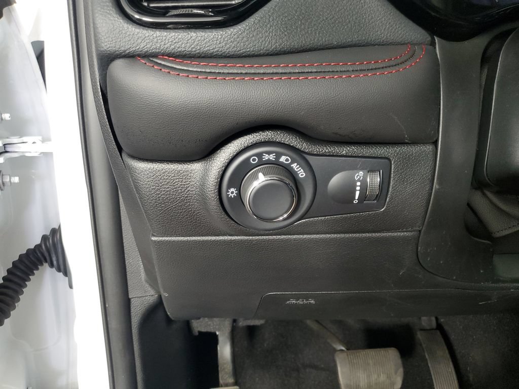 Used 2025 Dodge Durango GT w/ Blacktop Package RWD image 27