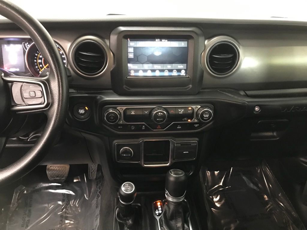 Used 2023 Jeep Wrangler Sport image 15