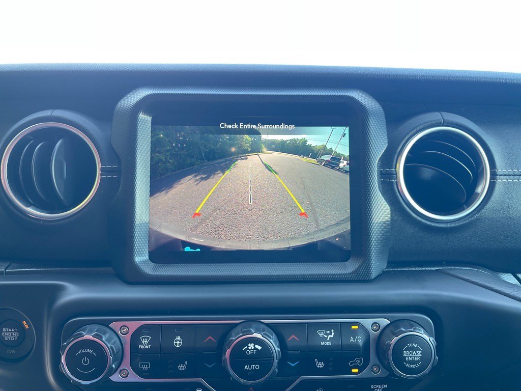 Used 2022 Jeep Wrangler Unlimited Sahara w/ Cold Weather Group image 6