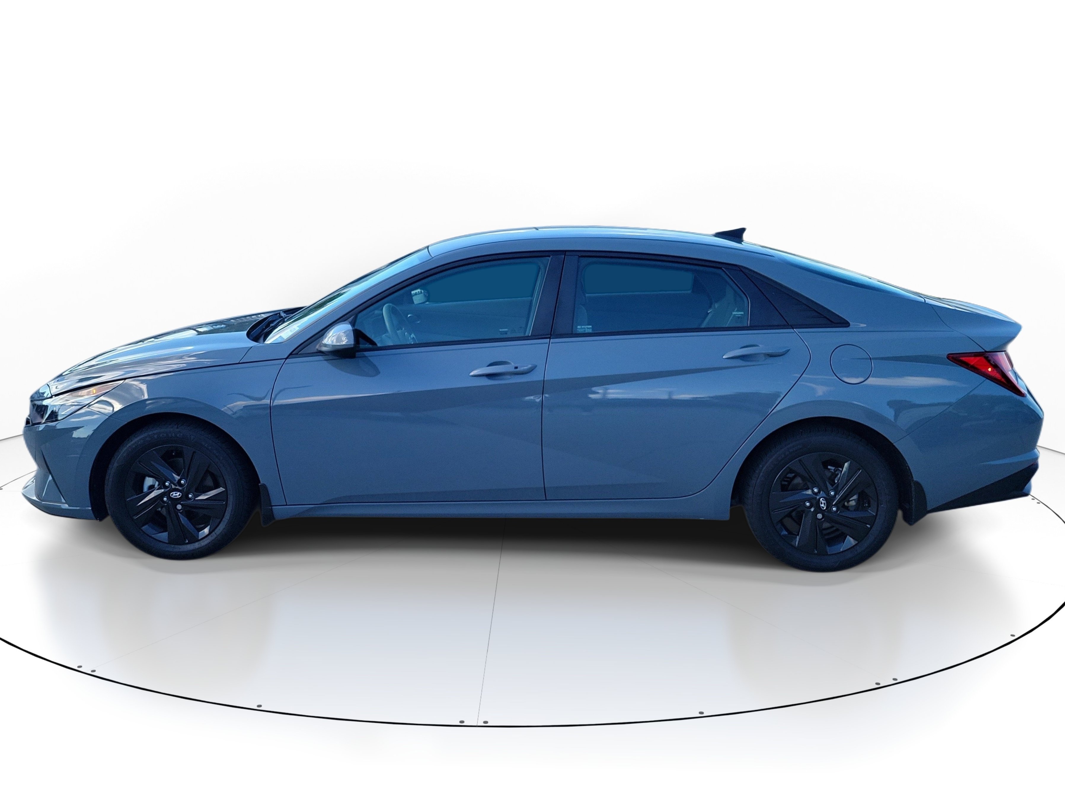 Used 2023 Hyundai Elantra SEL FWD image 6