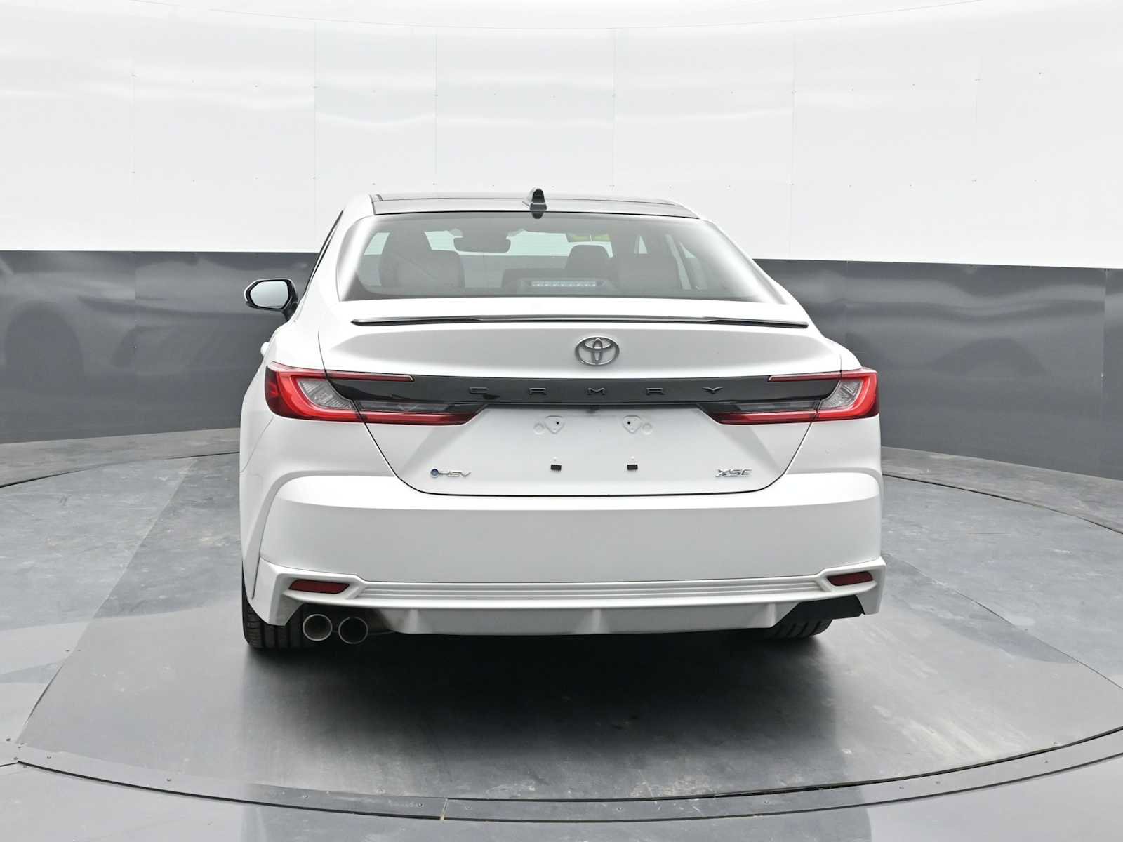 Used 2025 Toyota Camry XSE image 3