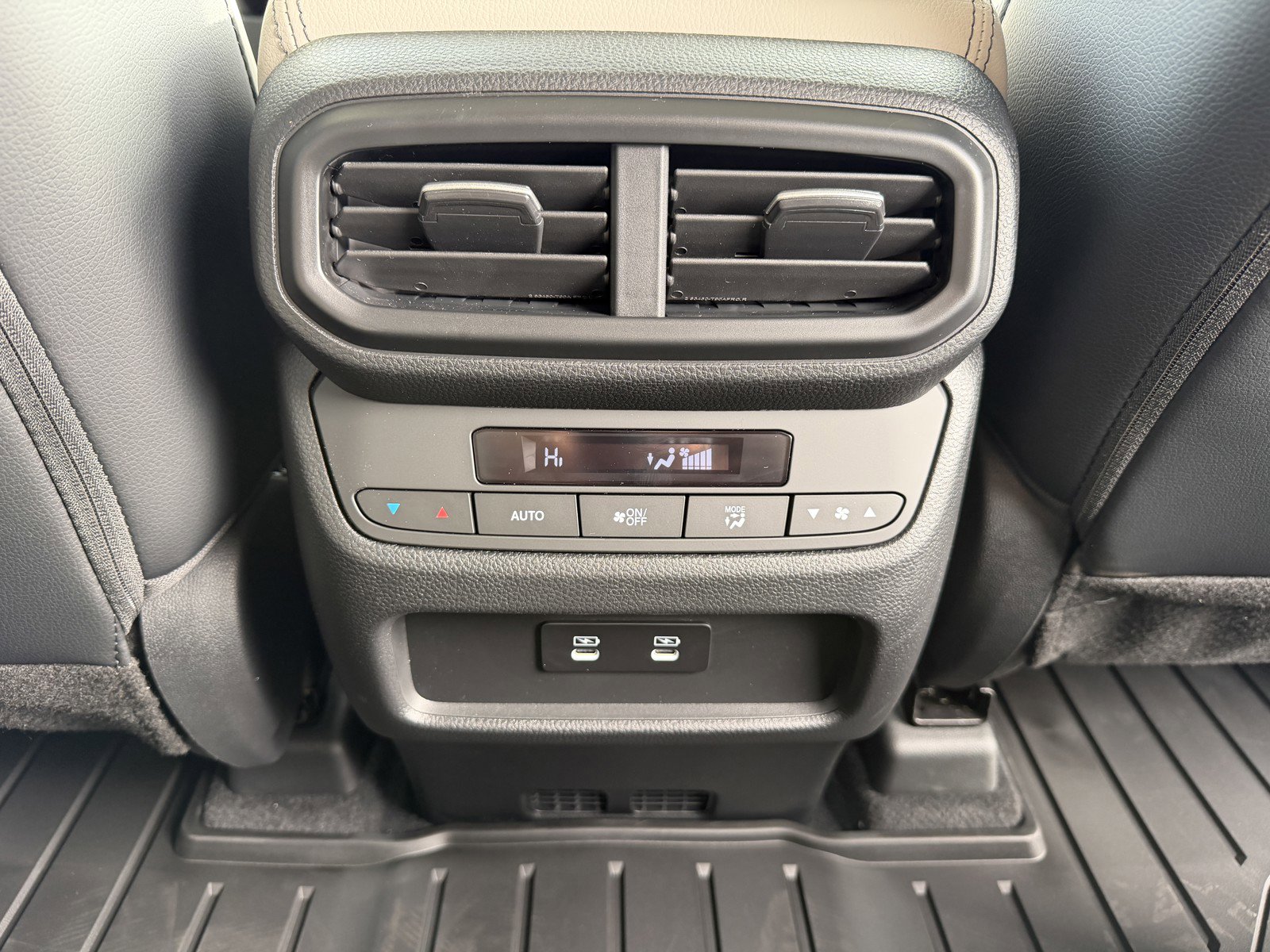 New 2026 Honda Pilot Touring image 21
