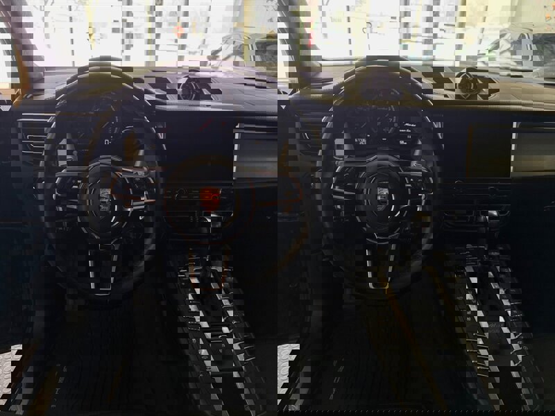 Used 2020 Porsche Macan Turbo image 35