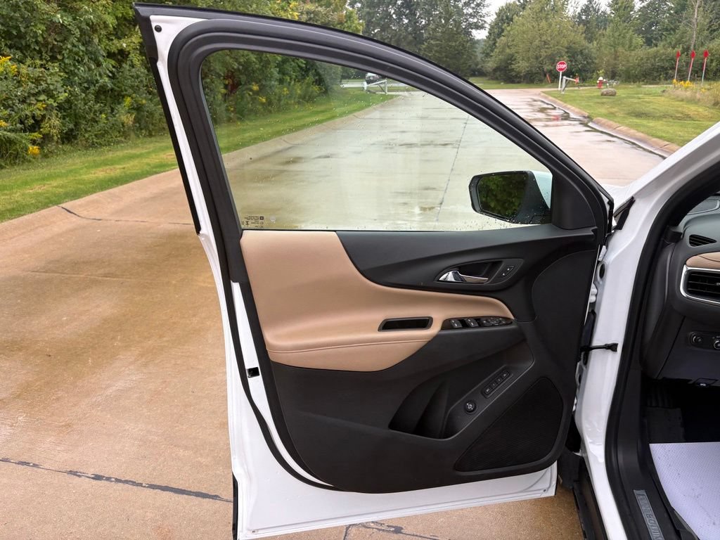 Used 2024 Chevrolet Equinox Premier FWD image 13