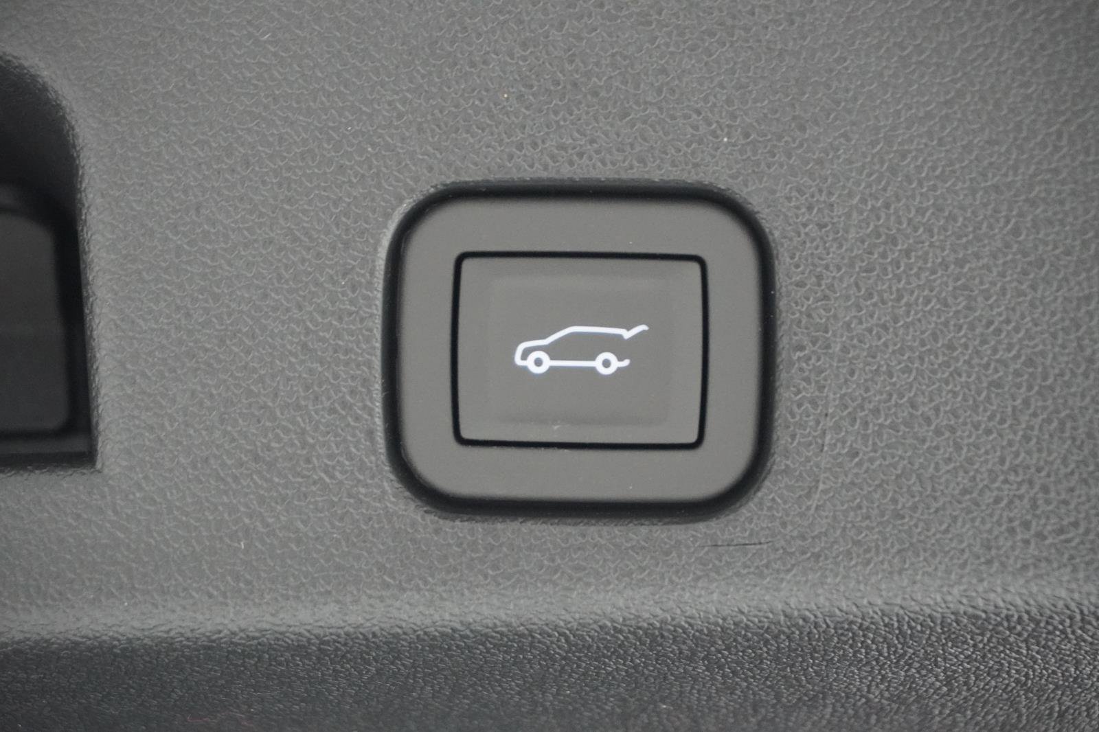 New 2026 Chevrolet Traverse LT w/ Sun and Wheel Package image 7