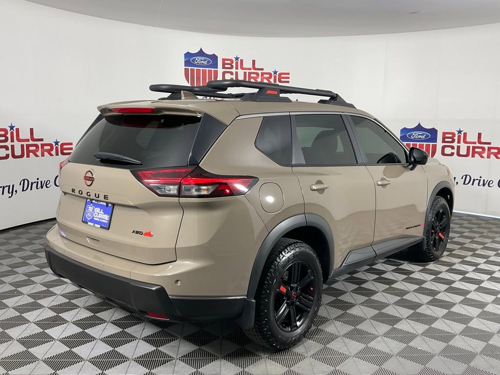 Used 2025 Nissan Rogue SV AWD/4WD image 3