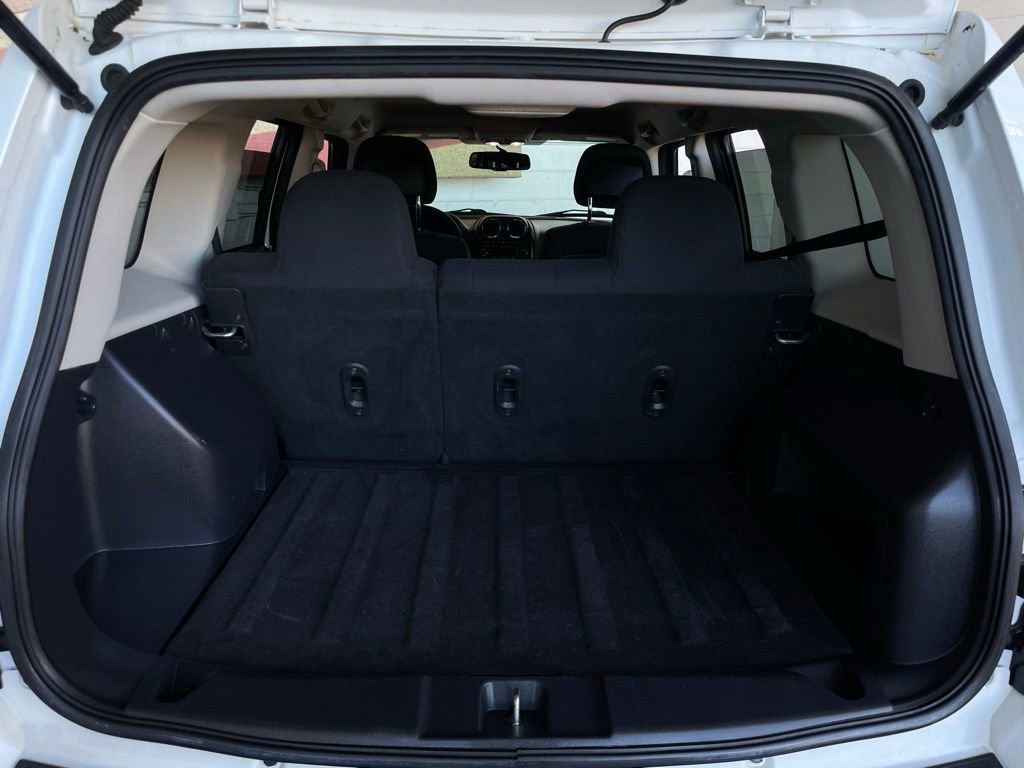 Used 2017 Jeep Patriot Sport image 20