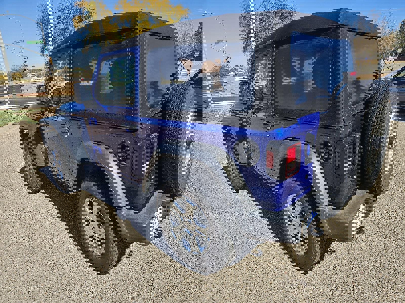 Used 2019 Jeep Wrangler Sport image 3