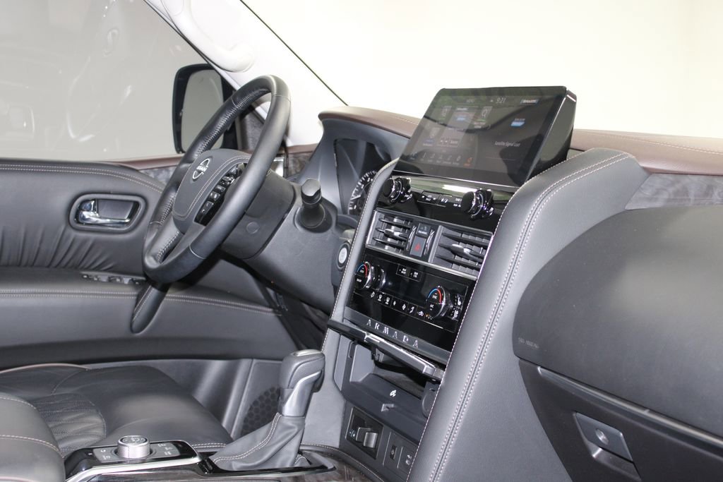 Used 2024 Nissan Armada Platinum w/ Captain's Chairs Package image 31