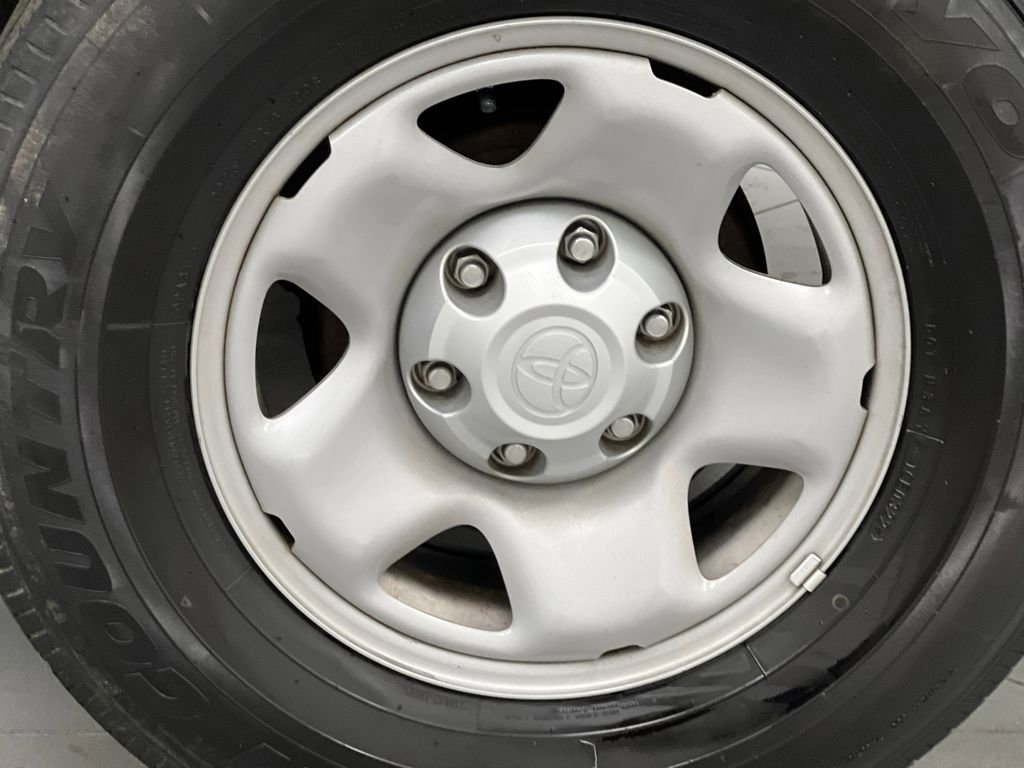 Used 2016 Toyota Tacoma SR image 48