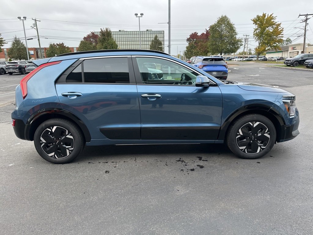 New 2025 Kia Niro Wave w/ Wave Preserve Package image 5