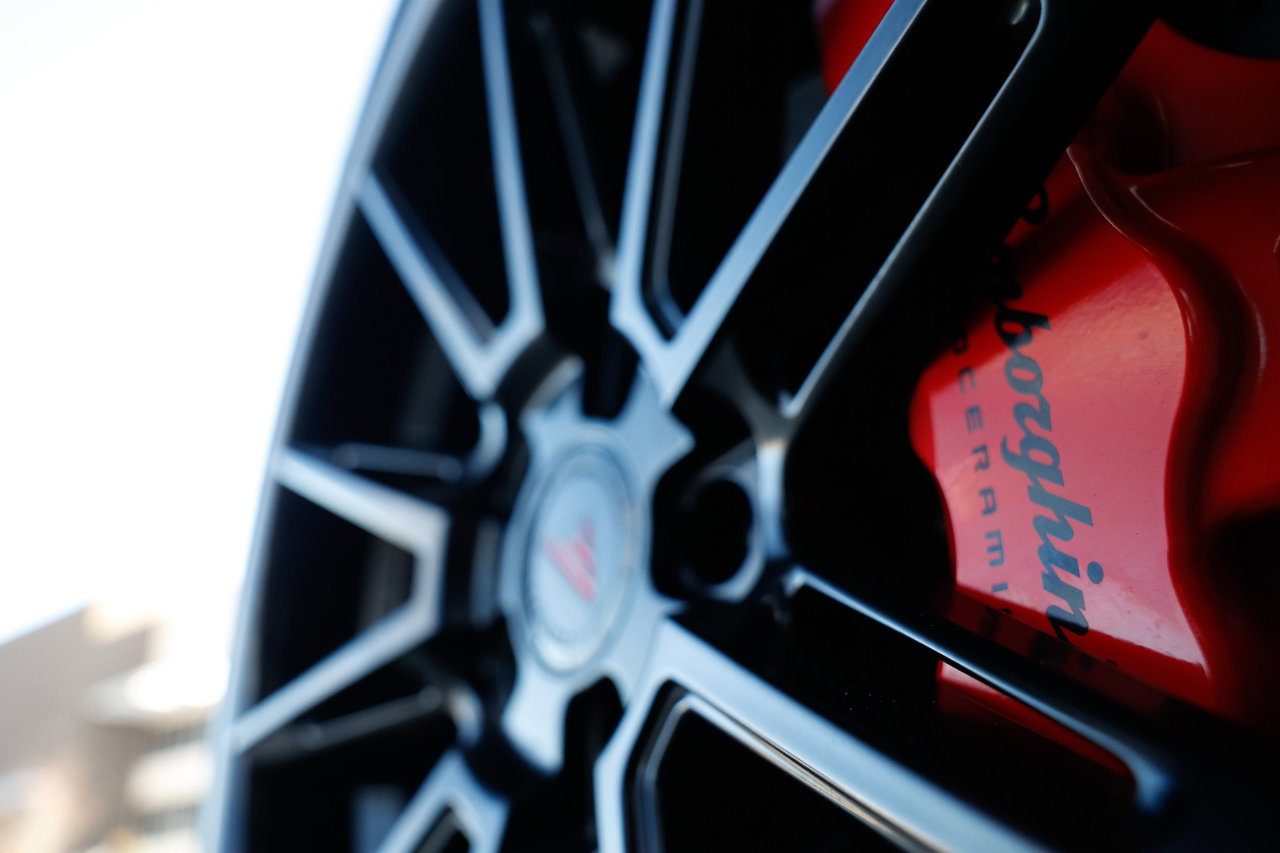 Used 2020 Lamborghini Huracan EVO image 25