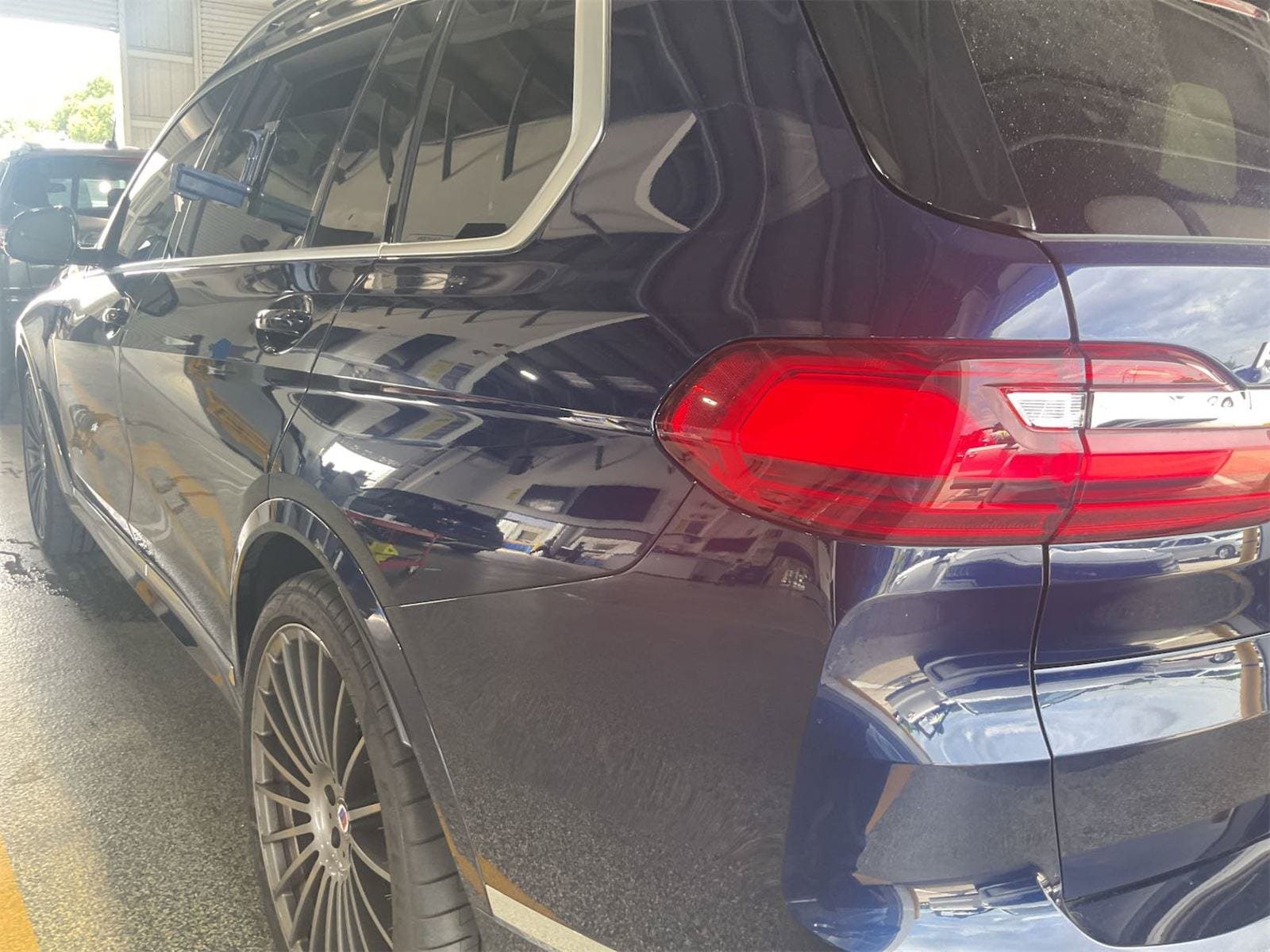 Used 2021 BMW ALPINA XB7 AWD/4WD image 12