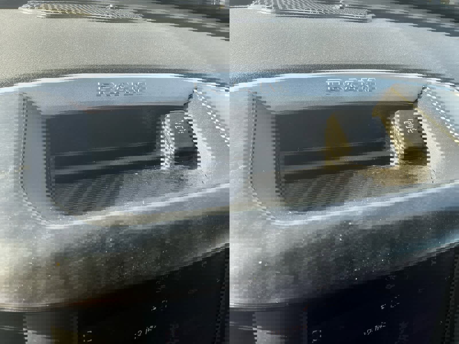 Used 2022 RAM 3500 Big Horn image 26