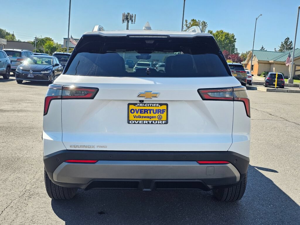 Used 2025 Chevrolet Equinox LT w/ Convenience Package II AWD/4WD image 5