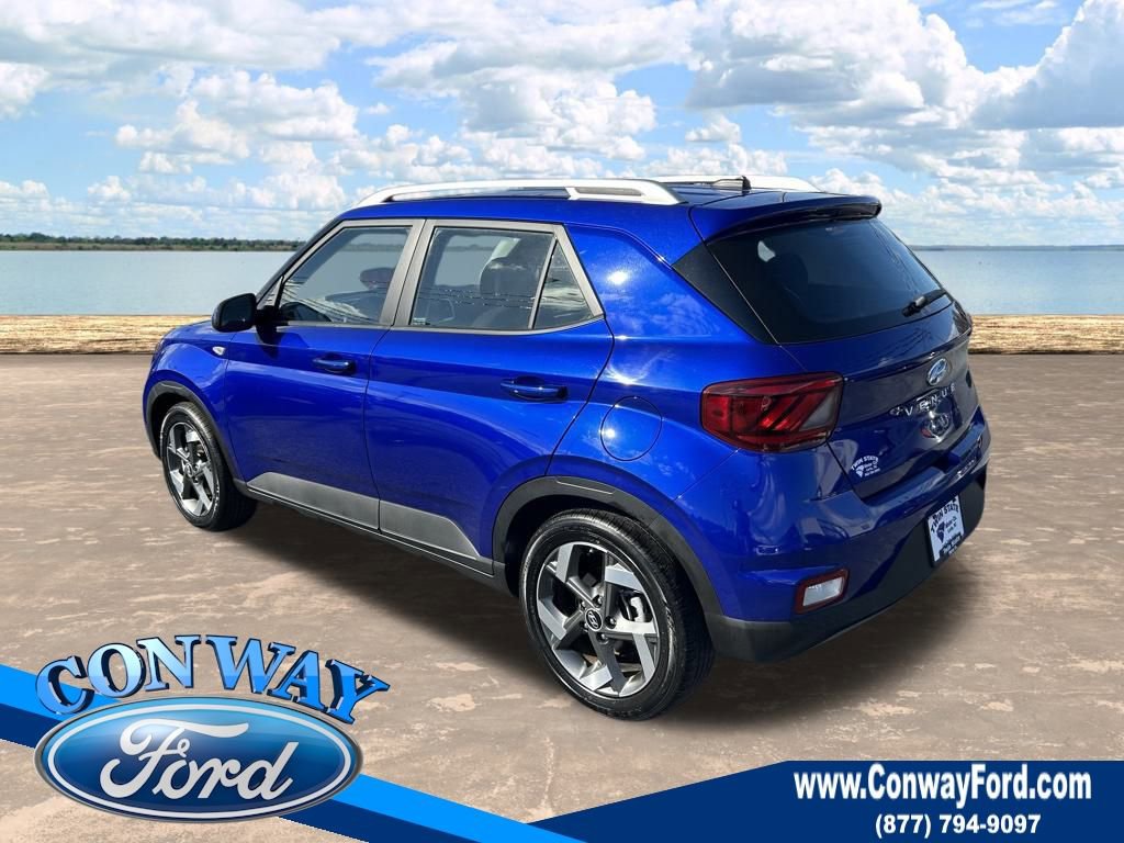 Used 2024 Hyundai Venue SEL image 10