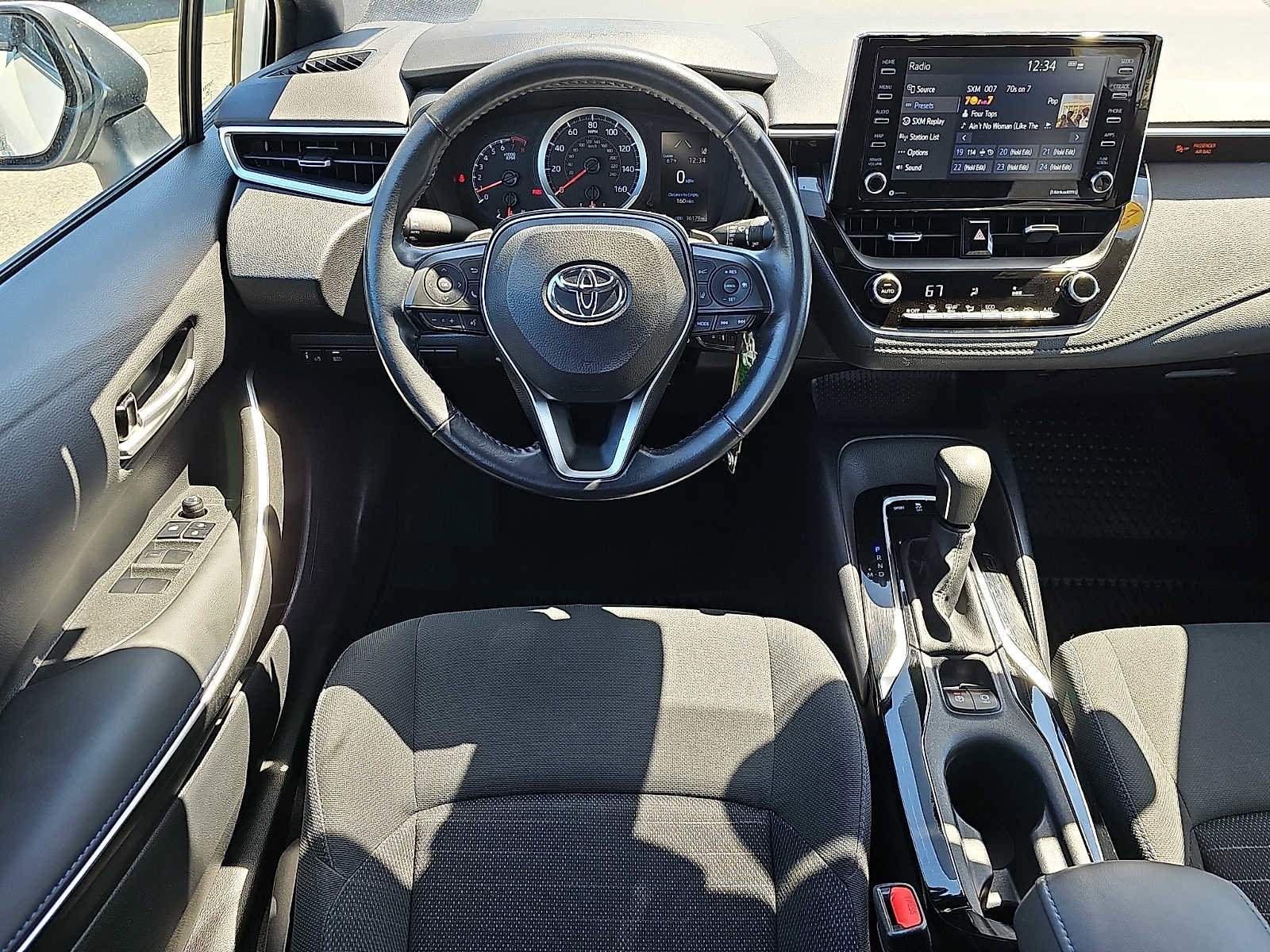 Used 2021 Toyota Corolla SE FWD image 11
