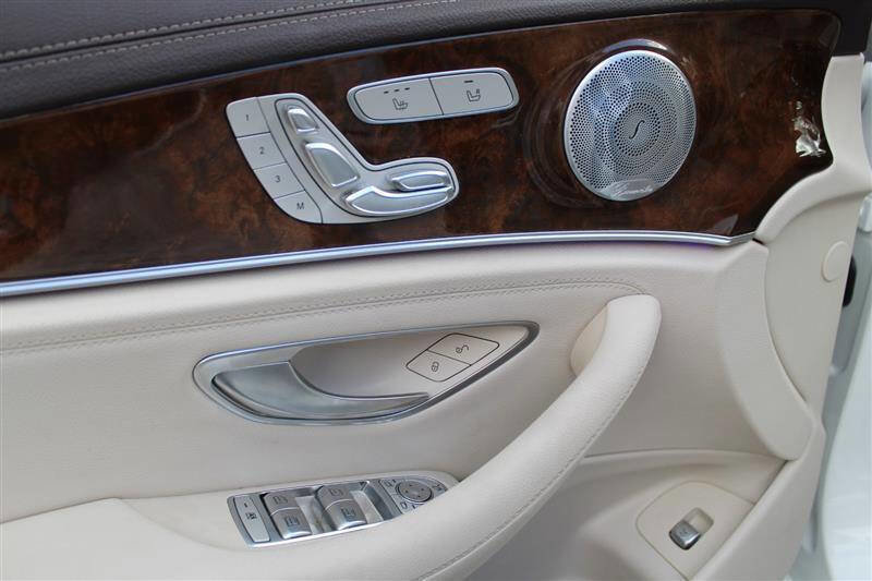 Used 2017 Mercedes-Benz E 300 image 11