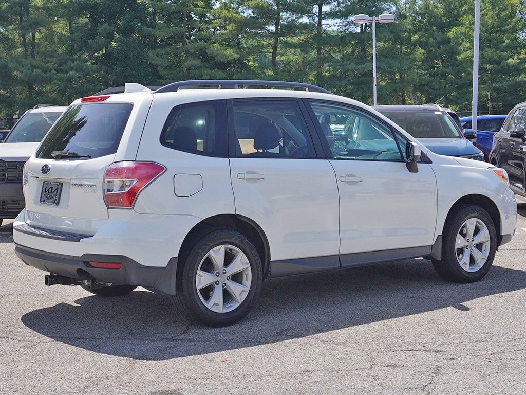 Used 2016 Subaru Forester 2.5i Premium w/ All-Weather Package AWD/4WD image 7