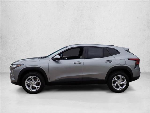 New 2026 Chevrolet Trax LS w/ LS Convenience Package FWD image 2